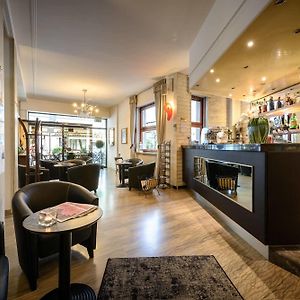 Hotel Corona
